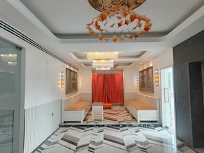 Quầy tiếp tân