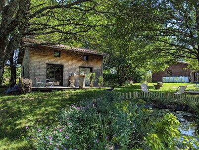 La Chambre d'Art in the heart of nature, 300 metres from Lake St Pardoux