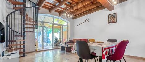 リビング エリア