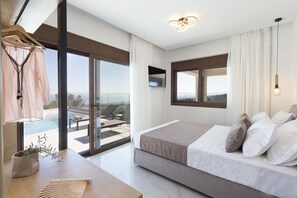 10 chambres, fer et planche à repasser, lit de bébé portatif