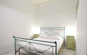 2 bedrooms, free WiFi - Lovely apartment in Santa Maria di Castell (Santa Maria di Castell)