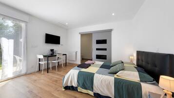 WiFi, bed sheets, wheelchair access