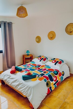 2 chambres, fer et planche à repasser, Wi-Fi, draps fournis