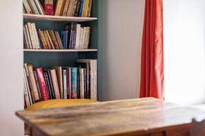 Interior - Holiday Home 'La Treille' with Mountain View and Wi-Fi (Saint-Barthélemy-Grozon)