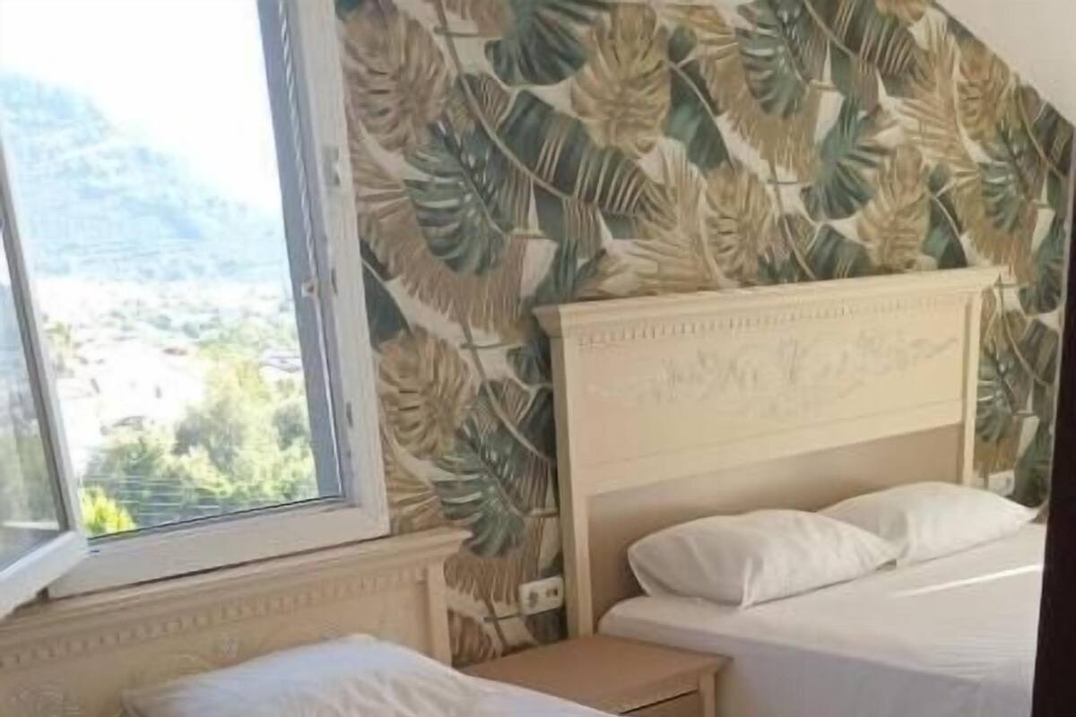 Chambre Triple Standard, balcon, vue partielle sur la mer