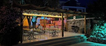 Gold Monami Otel
