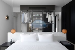 5 bedrooms, iron/ironing board, free WiFi