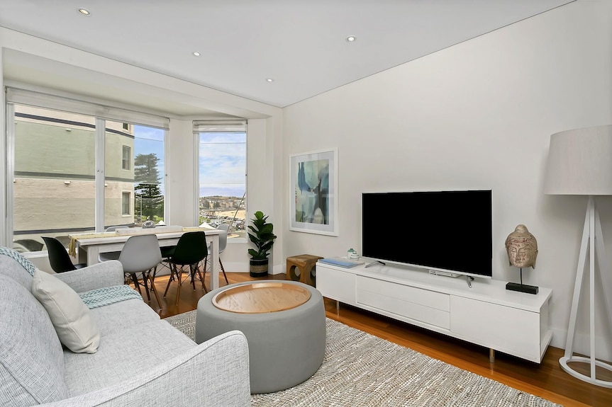 Bondi Beach- Bb010 Lamrock Avenue - Where The Beach Is Your Backyard - Bondi Beach