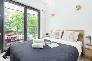 2 bedrooms, iron/ironing board, travel cot, WiFi