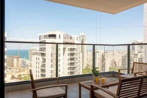 Property grounds - 24th Floor 3BR Tower | Sea & City View | Mamad (Bat Yam)