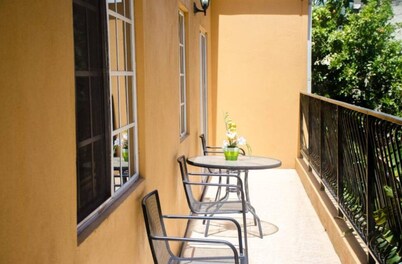 Kensington Place New Kingston Apartment