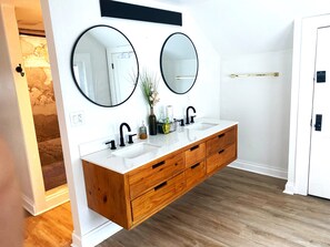 風筒、提供毛巾、番梘、廁紙