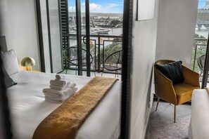 2 Schlafzimmer, Schreibtisch, Bügeleisen/Bügelbrett, WLAN