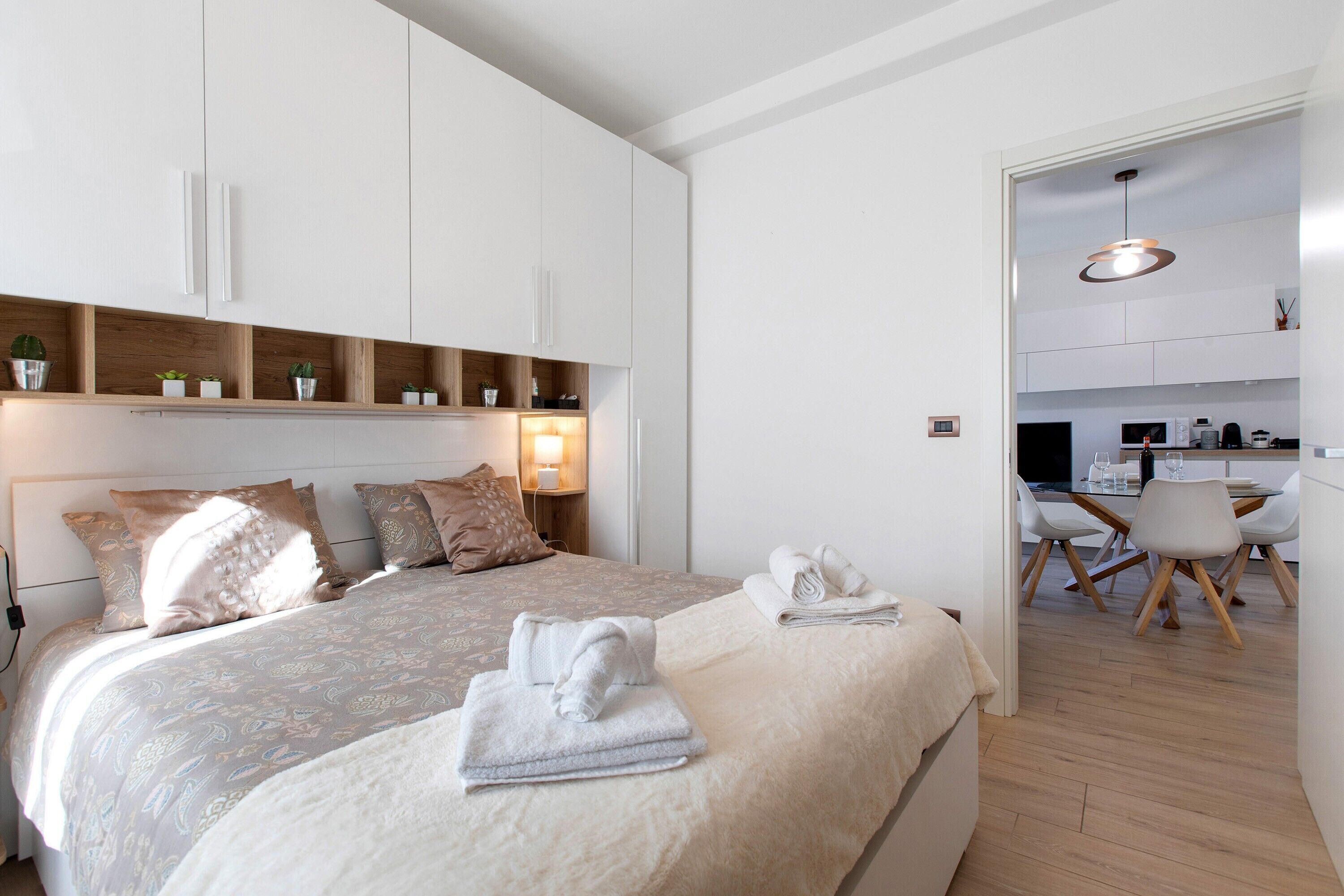 2 chambres, fer et planche à repasser, Wi-Fi, draps fournis