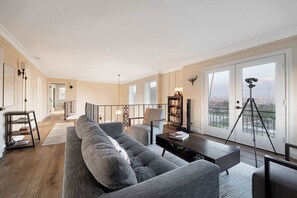 تلفزيون، مكتب