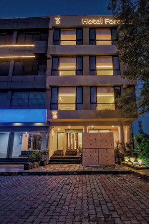 Front of property – evening/night - Hotel Foresta  (Islamabad)