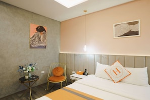 Standard Double Room | Desk, laptop workspace, free WiFi