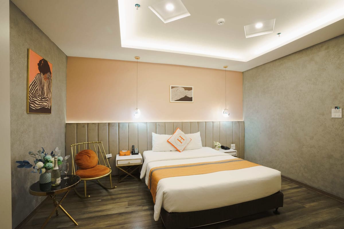 Standard Double Room | Desk, laptop workspace, free WiFi