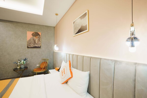 Standard Double Room | Desk, laptop workspace, free WiFi