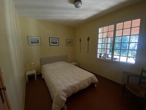 3 habitaciones, tabla de planchar con plancha y wifi 