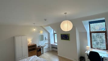 Standard Double Room | Desk, laptop workspace, free WiFi