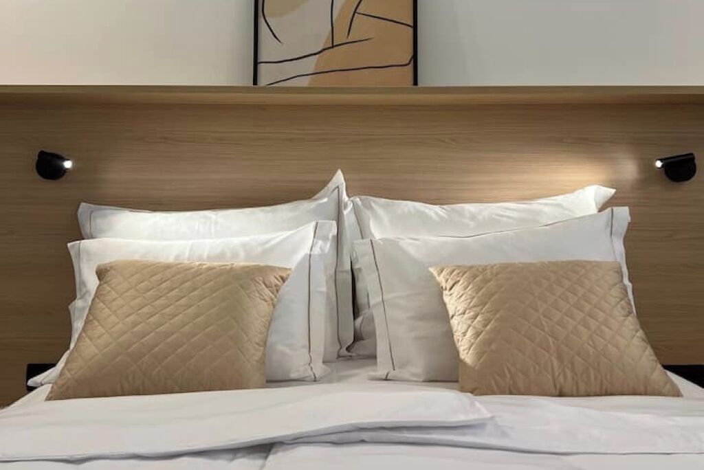 2 多间卧室、上网接入、床单