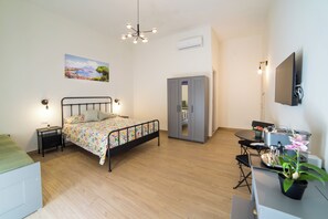 1 多间卧室、免费 WiFi、床单