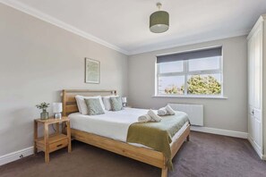 2 soverom, strykejern/-brett, reiseseng for barn og wi-fi