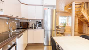 Duplex, 4 Bedrooms, Garden View | Kopi dan/atau pembancuh kopi