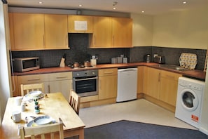 Single Room, Non Smoking, Shared Bathroom | Shared kitchen