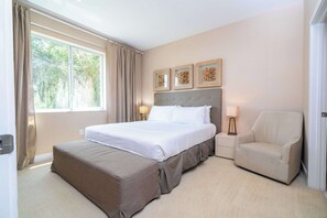 4 habitaciones, escritorio, tabla de planchar con plancha y wifi 