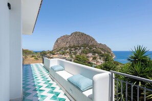 Comfort Apartment, Sea View | Terrace/patio