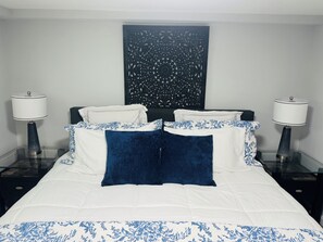 1 habitación, tabla de planchar con plancha, wifi gratis y ropa de cama 