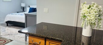 Your Perfect Getaway Between Farmingdale & Amityville