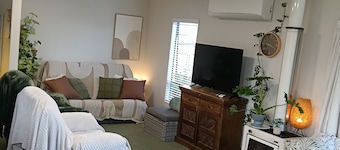 Cosy Papamoa Beachside Getaway in Prime Location.