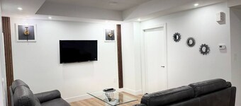 2 Bdrm Suite|TV| Wifi|Newly Built| 20 mins Airport