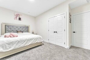4 Schlafzimmer, Bügeleisen/Bügelbrett, kostenloses WLAN, Bettwäsche