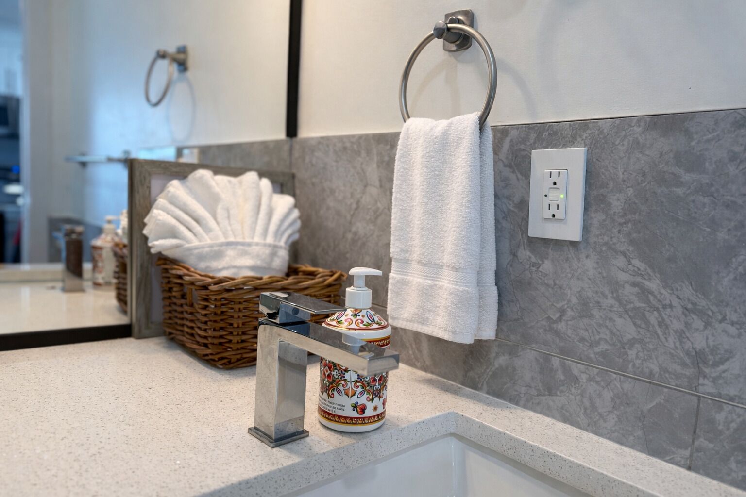 Hårføner og håndklær