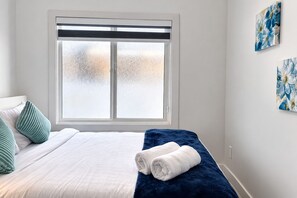 2 habitaciones, tabla de planchar con plancha y wifi gratis 