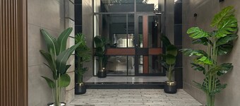 Luxury 3 Bedrooms Cozy Apartment on Shahrah-e-Faisal