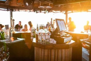 Bar (in der Unterkunft)