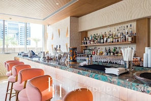 Bar à beira da piscina