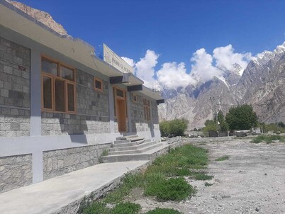 Passu Glacier Inn