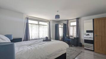 House, 6 Bedrooms | 6 bedrooms
