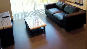 Unclassified image, 3 of 31, button - Spacious 65sqm Luxury Loft Studio Type Apartment 101b (Pattaya)