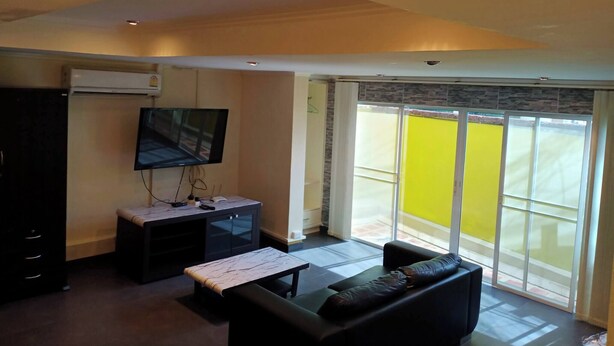 Unclassified image, 1 of 31, button - Spacious 65sqm Luxury Loft Studio Type Apartment 101b (Pattaya)