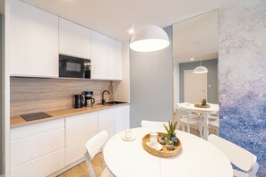 Private kitchen - BeachTime Apartments & SPA Grzybowo by POSESJA APARTAMENTY (Grzybowo)