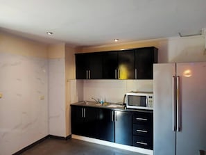 Apartment, 1 Bedroom, Smoking, Patio | Interior