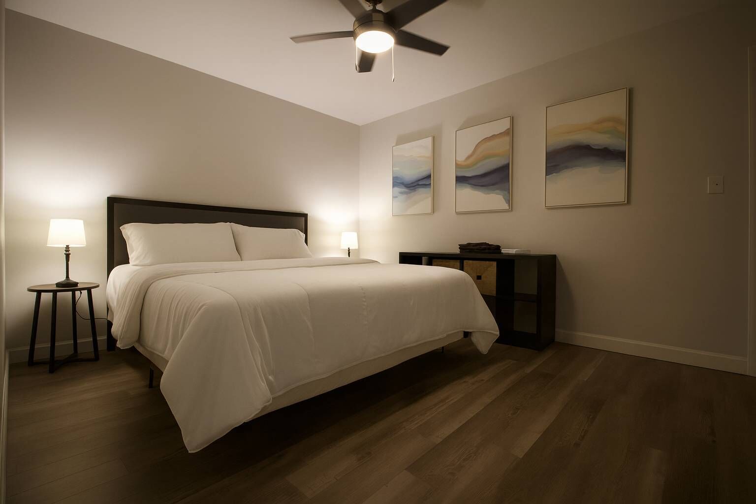 2 bedrooms, desk, iron/ironing board, WiFi