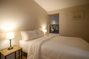 2 bedrooms, desk, iron/ironing board, WiFi